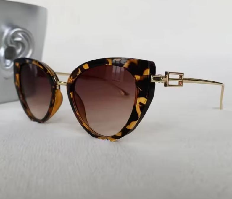 Oversized Cat Eye Women Designer Fashion Square Big Frame UV400 Sunglasses